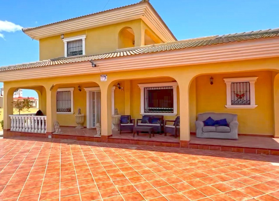 Venta - Chalet Independiente -
Torrevieja - Los Balcones - Los Altos del Edén