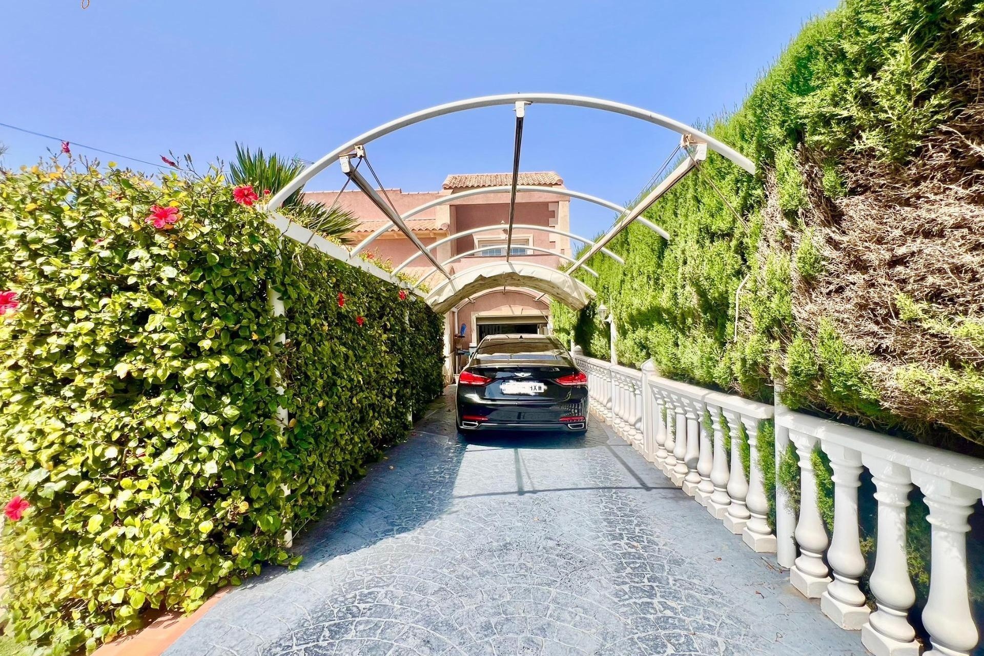 Venta - Chalet Independiente -
Torrevieja - Los Balcones