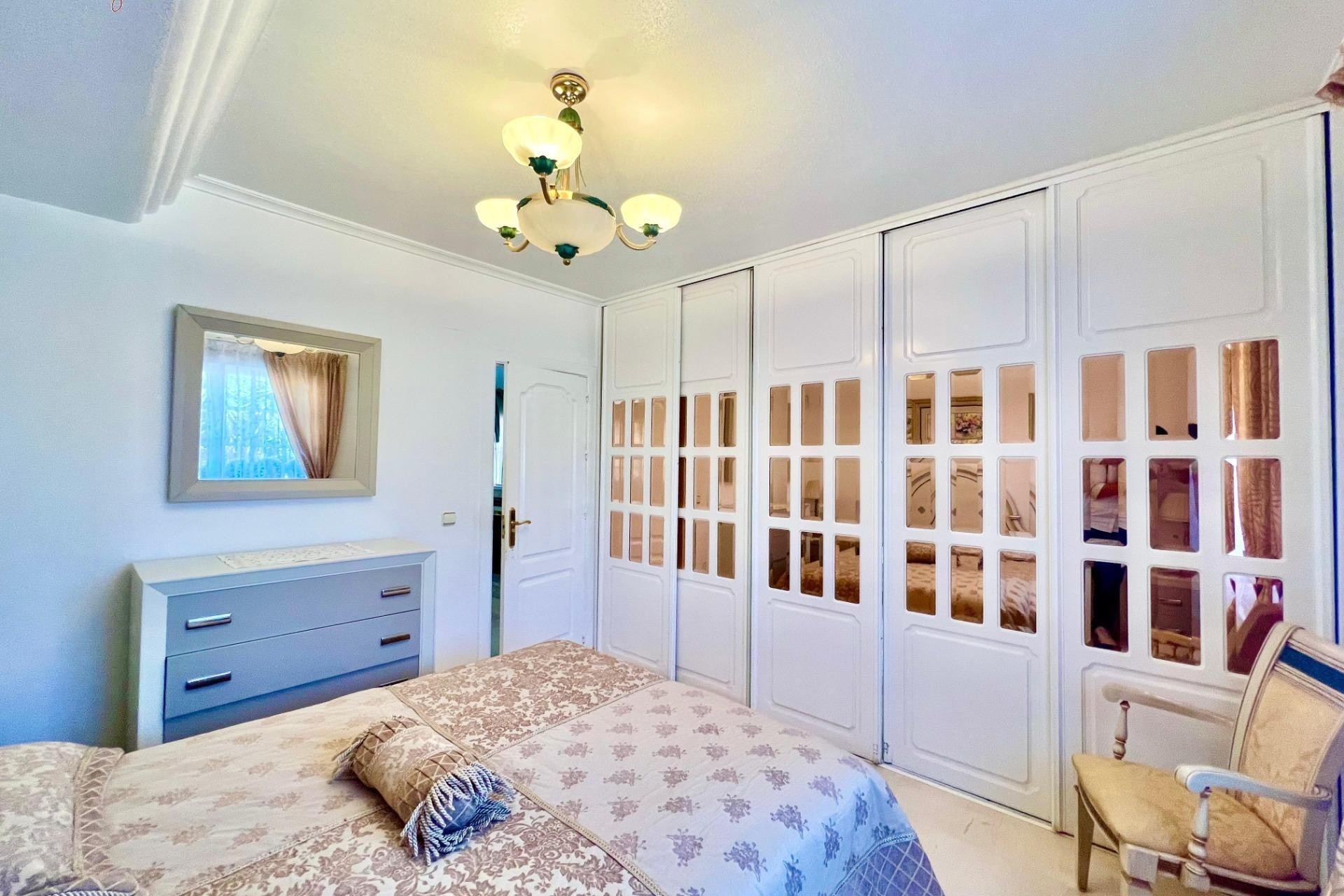 Venta - Chalet Independiente -
Torrevieja - Los Balcones