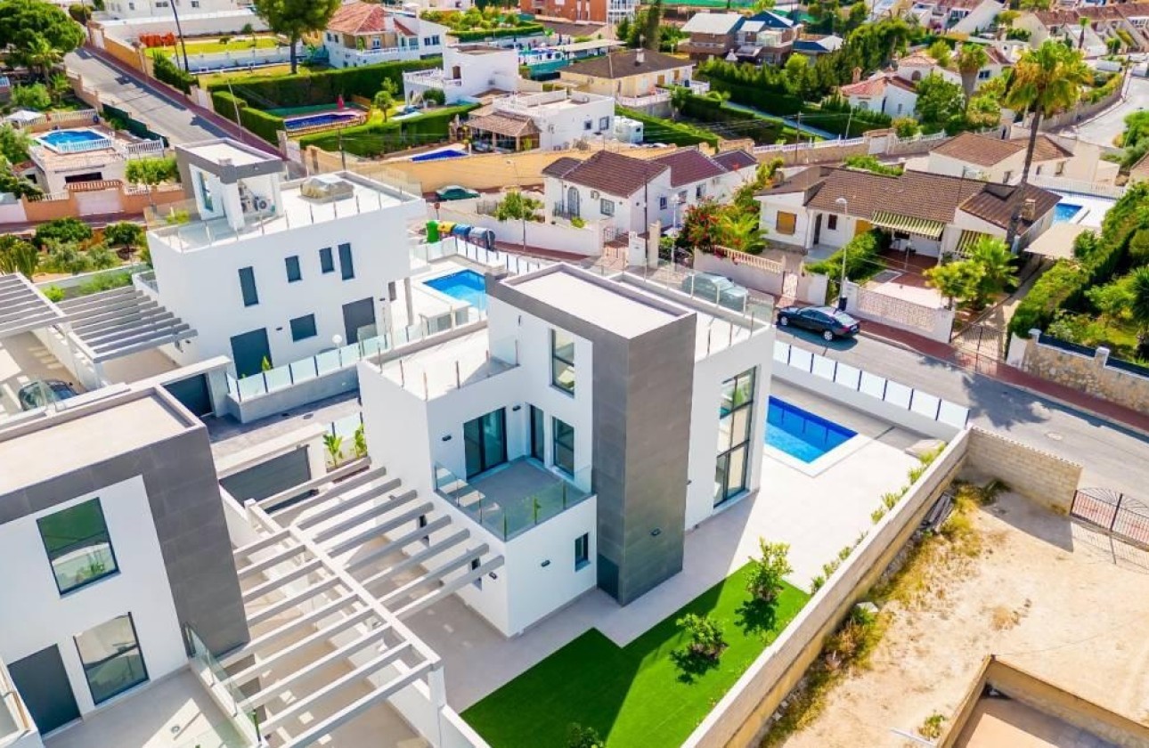 Venta - Chalet Independiente -
Torrevieja - Los Balcones