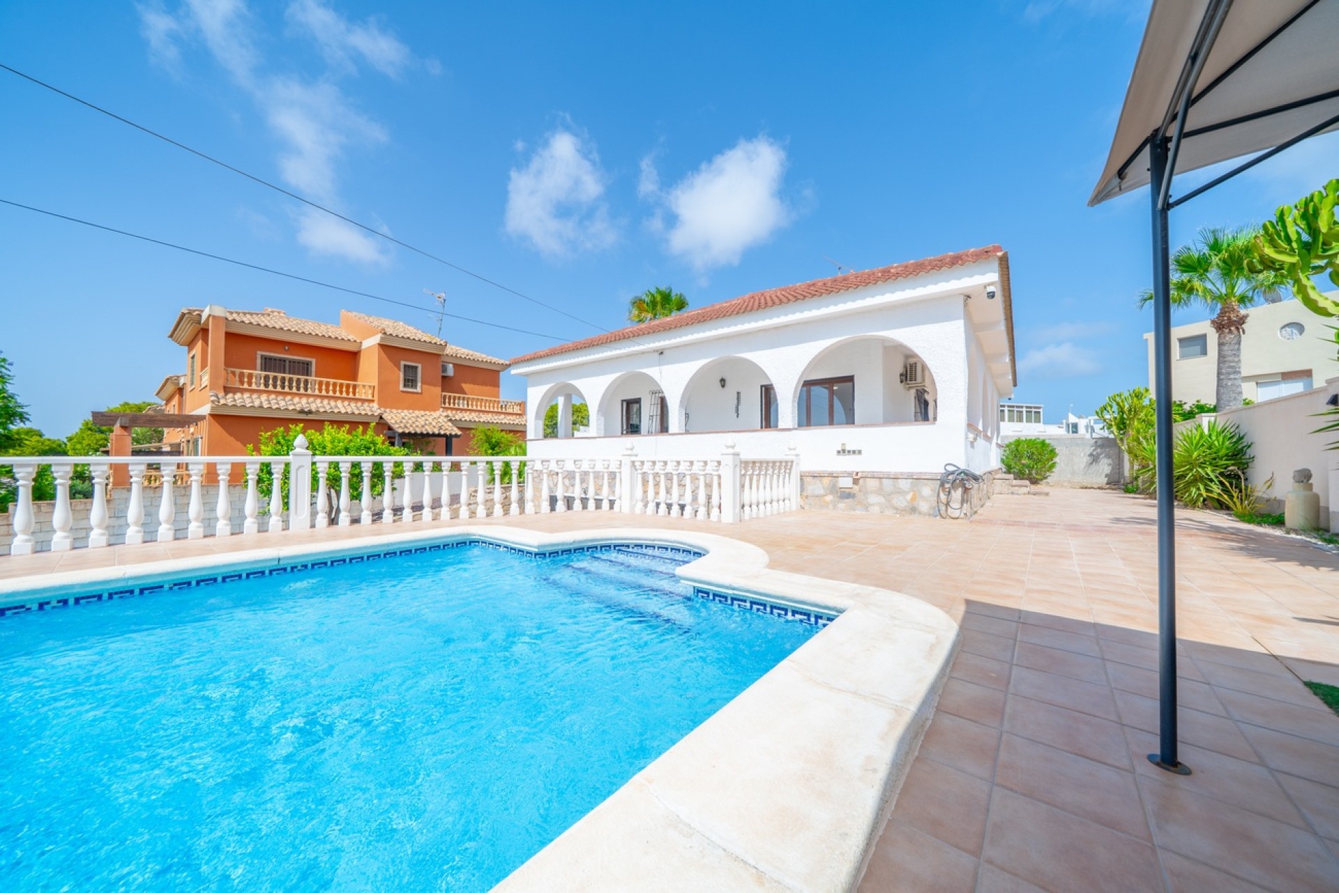 Venta - Chalet Independiente -
Torrevieja - Los Balcones