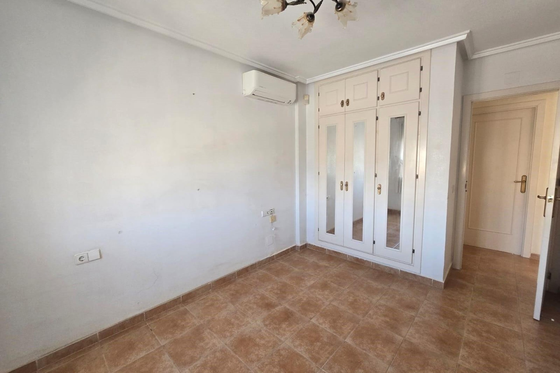 Venta - Chalet Independiente -
Torrevieja - Los Balcones