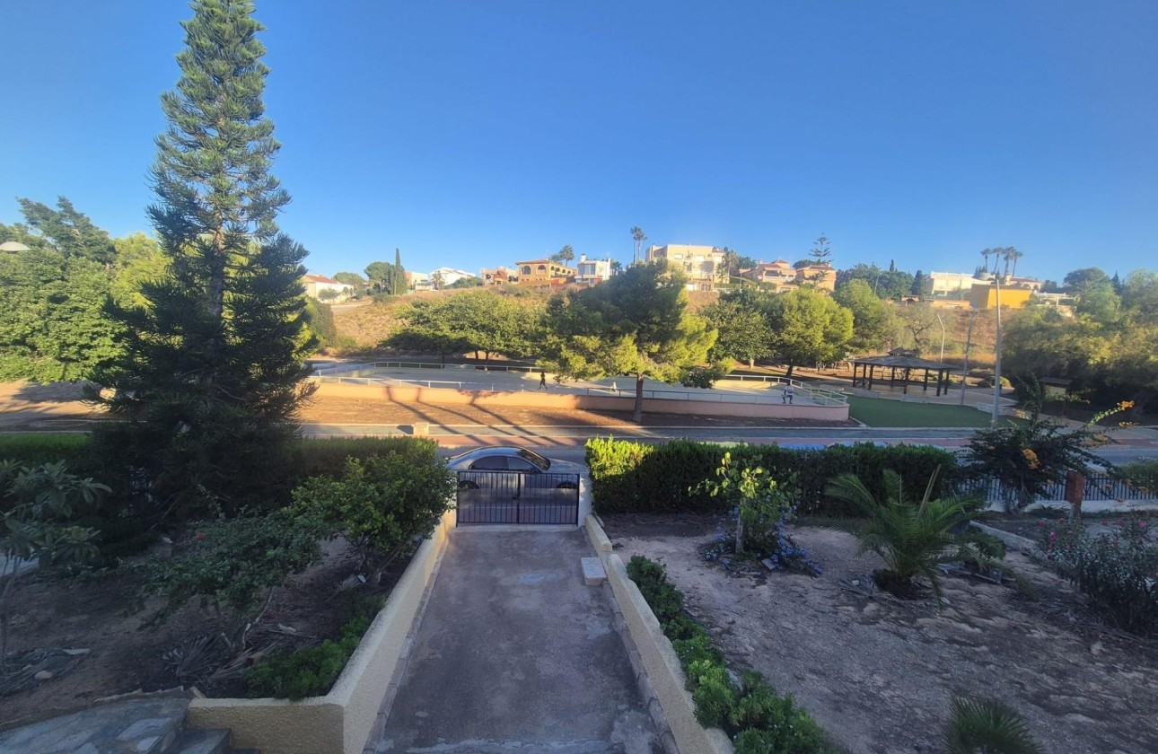 Venta - Chalet Independiente -
Torrevieja - Los Balcones