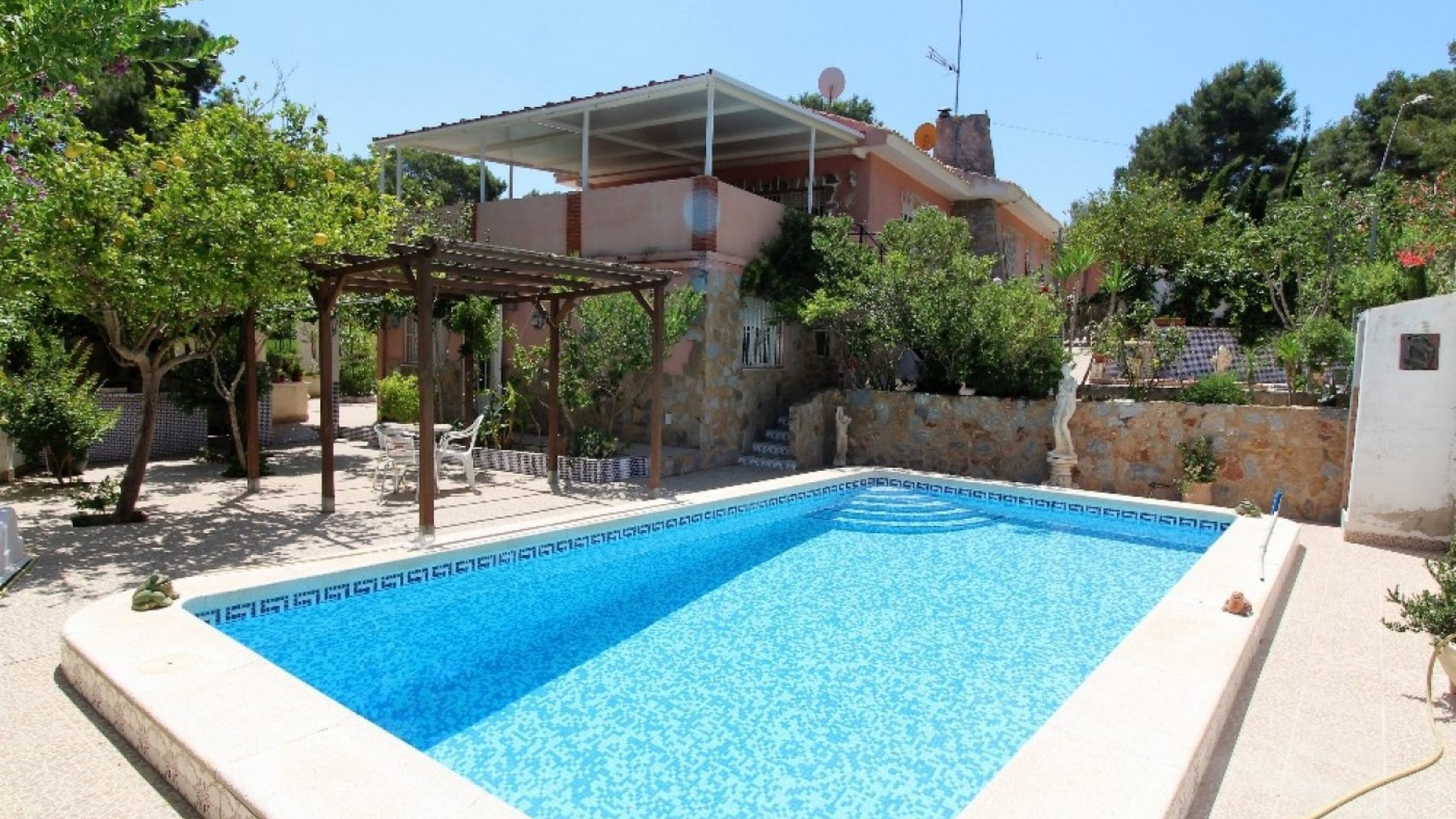Venta - Chalet Independiente -
Torrevieja - Los Balcones