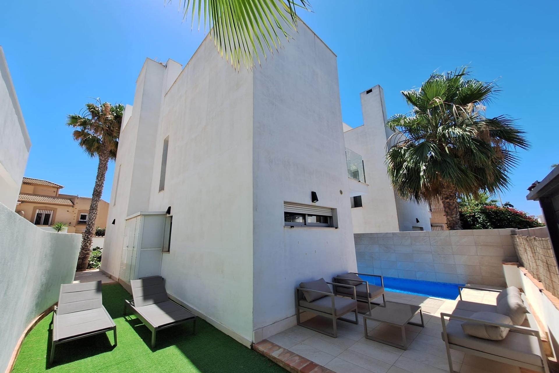 Venta - Chalet Independiente -
Torrevieja - Los Frutales