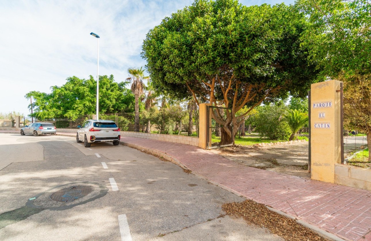 Venta - Chalet Independiente -
Torrevieja - Orihuela Costa