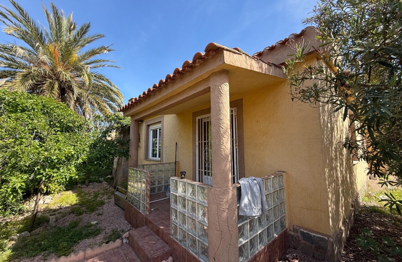 Venta - Chalet Independiente -
Torrevieja - Playa de los Locos
