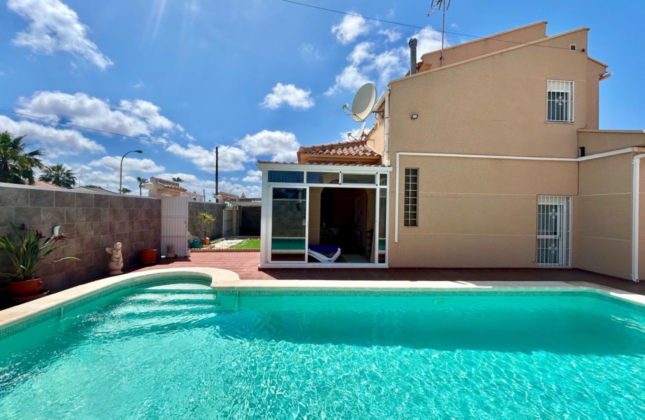 Venta - Chalet Independiente -
Torrevieja - San Luis