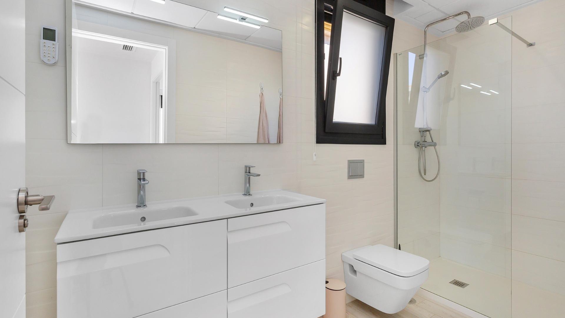 Venta - Chalet Independiente -
Torrevieja - Sector 25