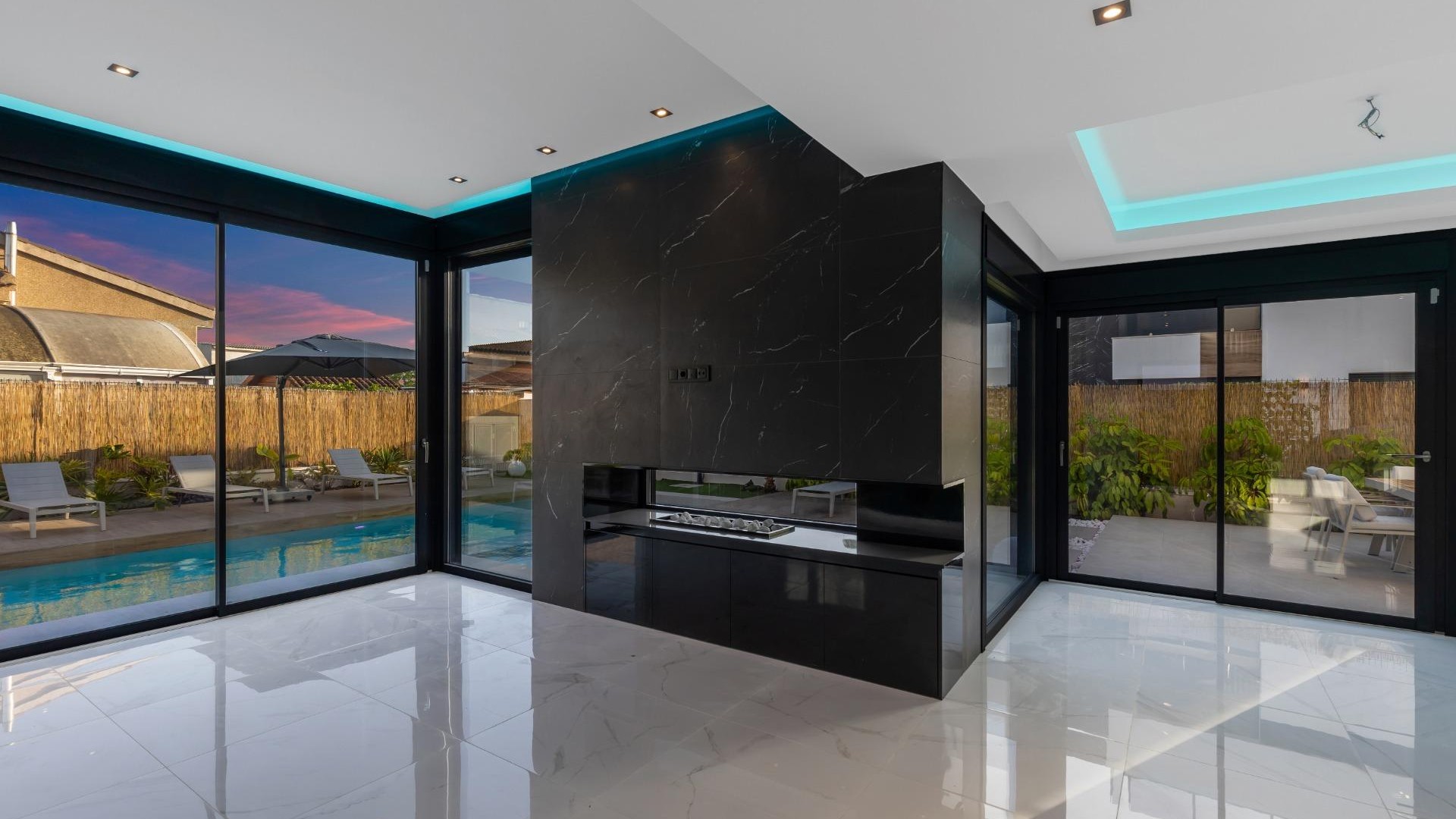 Venta - Chalet Independiente -
Torrevieja - Torreta florida