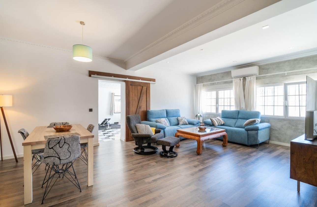 Venta - Chalet Independiente -
Torrevieja - Torreta florida
