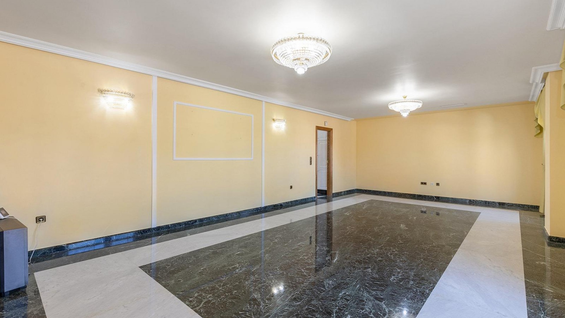 Venta - Chalet Independiente -
Torrevieja - Torreta florida