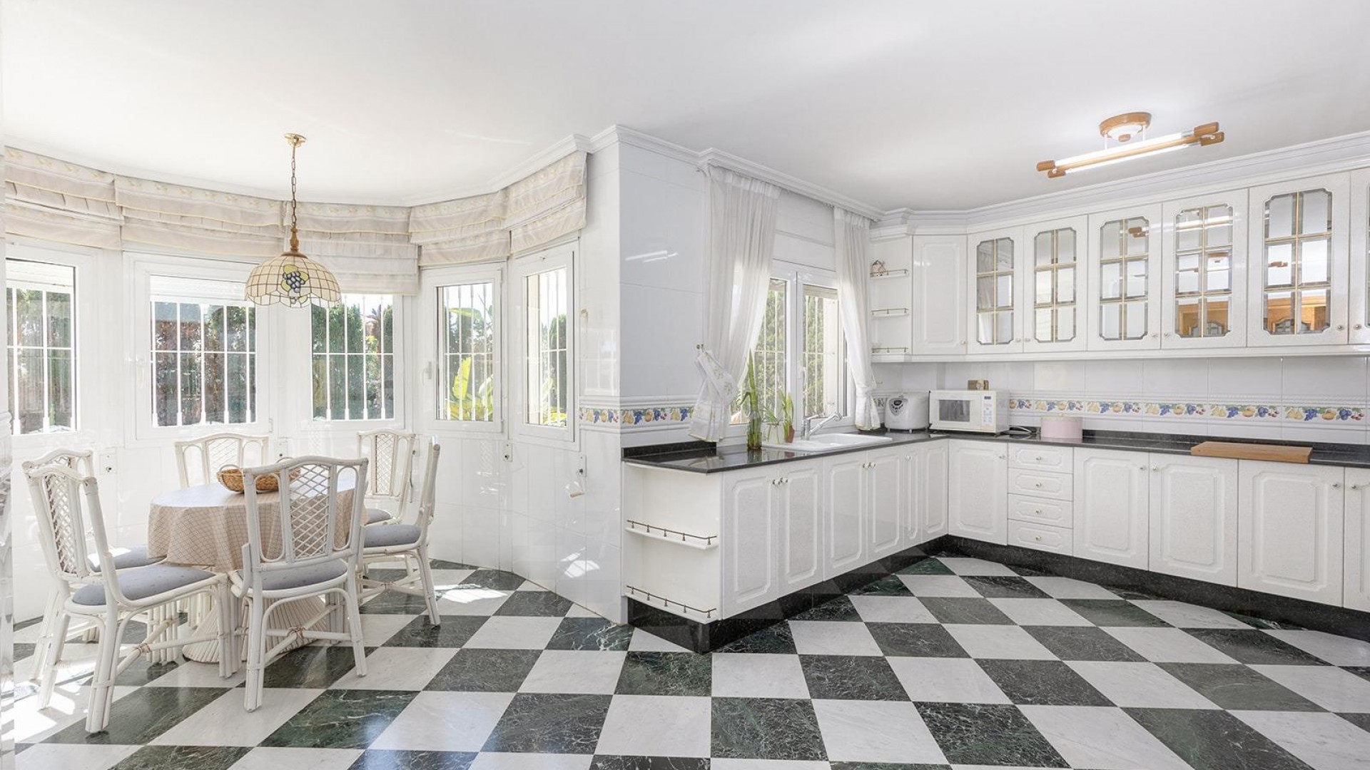 Venta - Chalet Independiente -
Torrevieja - Torreta florida