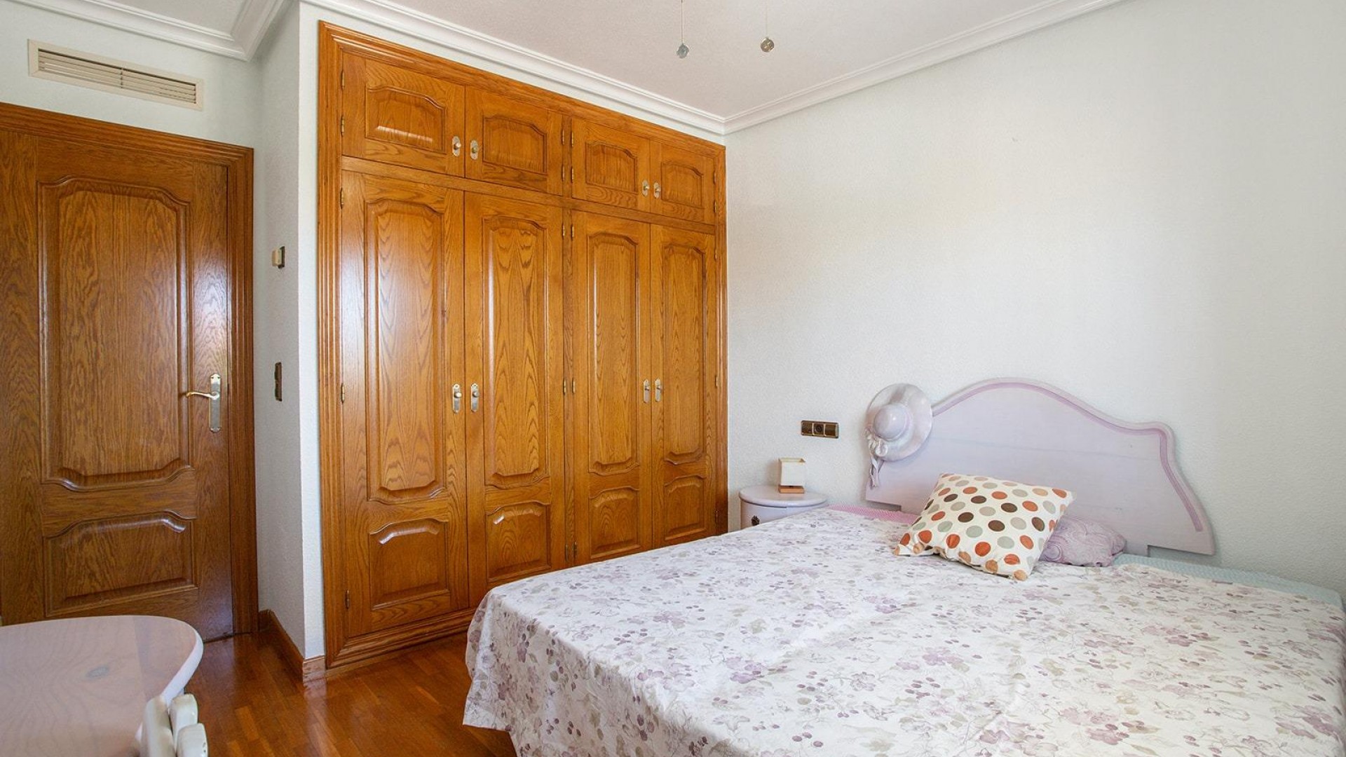 Venta - Chalet Independiente -
Torrevieja - Torreta florida