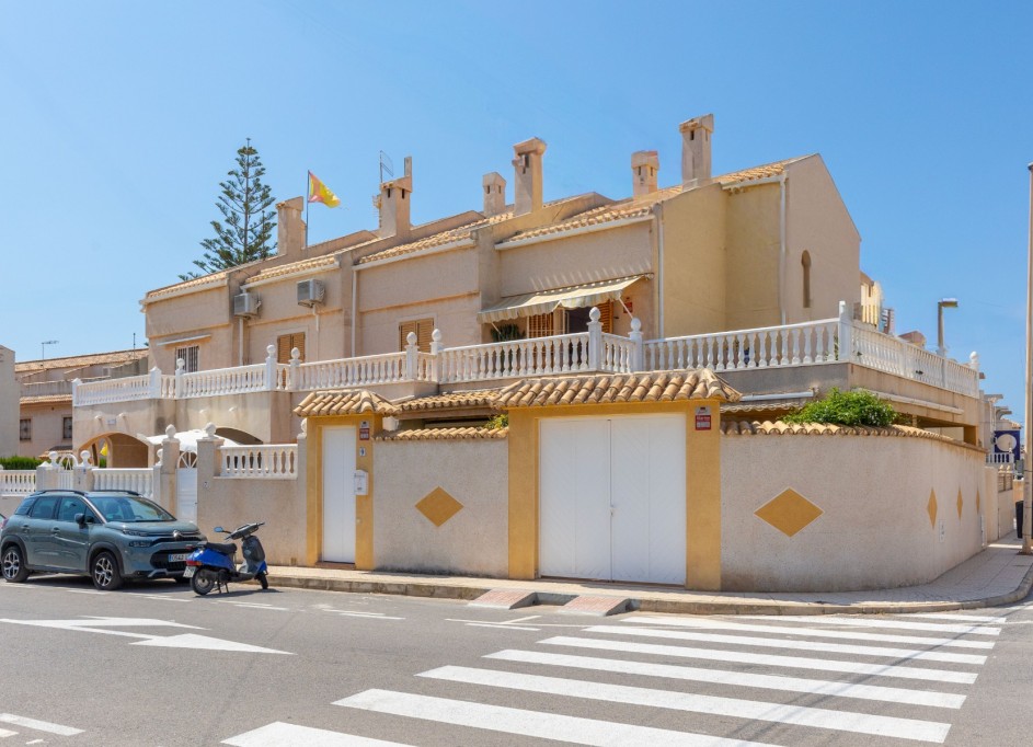 Venta - Chalet Independiente -
Torrevieja - Zona los Frutales