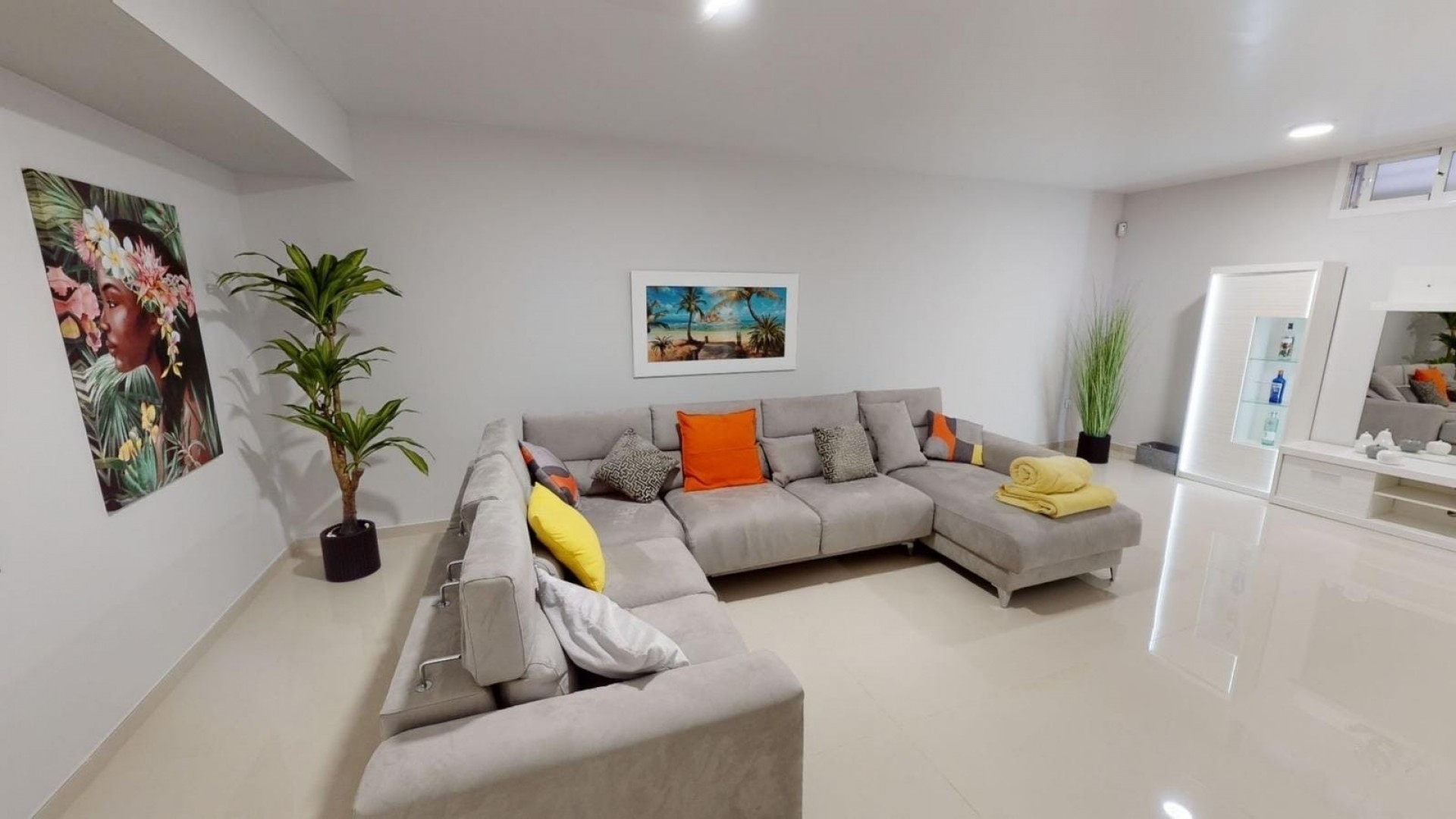 Venta - Chalet Independiente -
Torrevieja