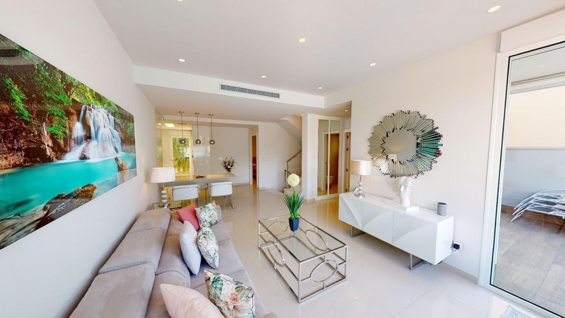 Venta - Chalet Independiente -
Torrevieja