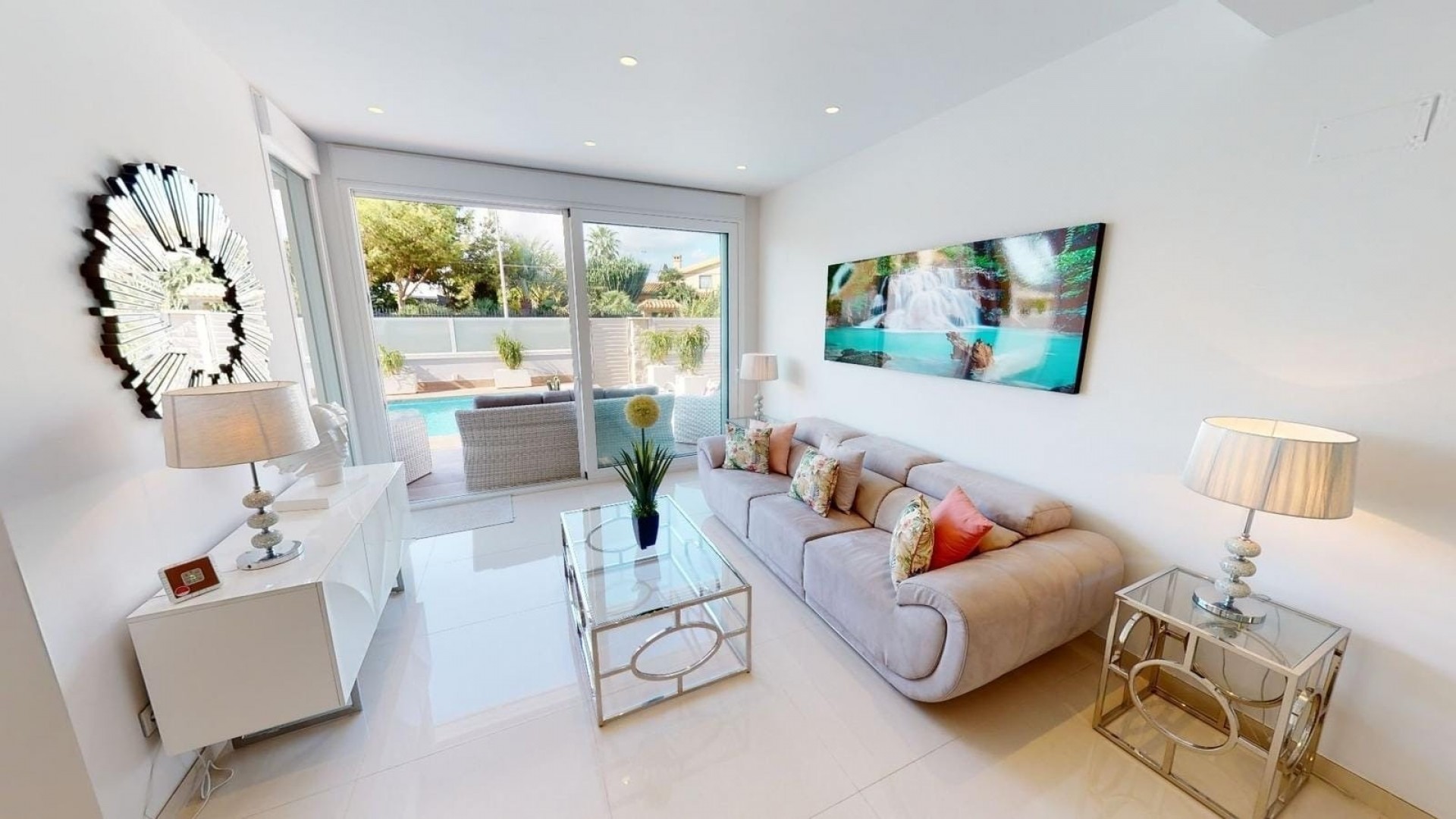 Venta - Chalet Independiente -
Torrevieja