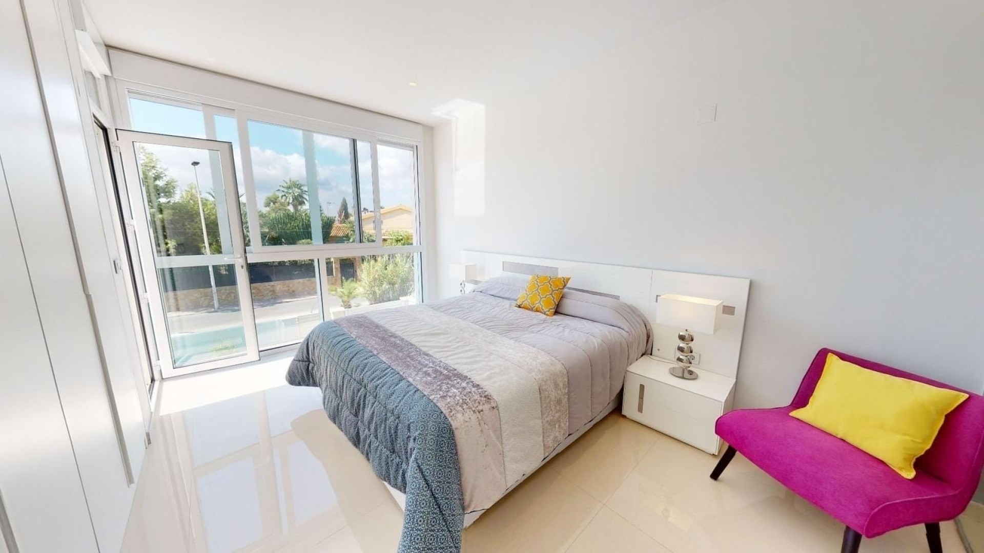 Venta - Chalet Independiente -
Torrevieja