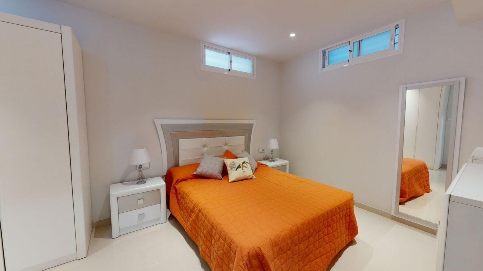 Venta - Chalet Independiente -
Torrevieja