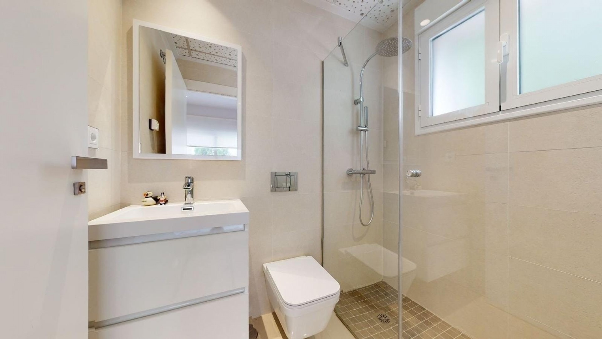 Venta - Chalet Independiente -
Torrevieja