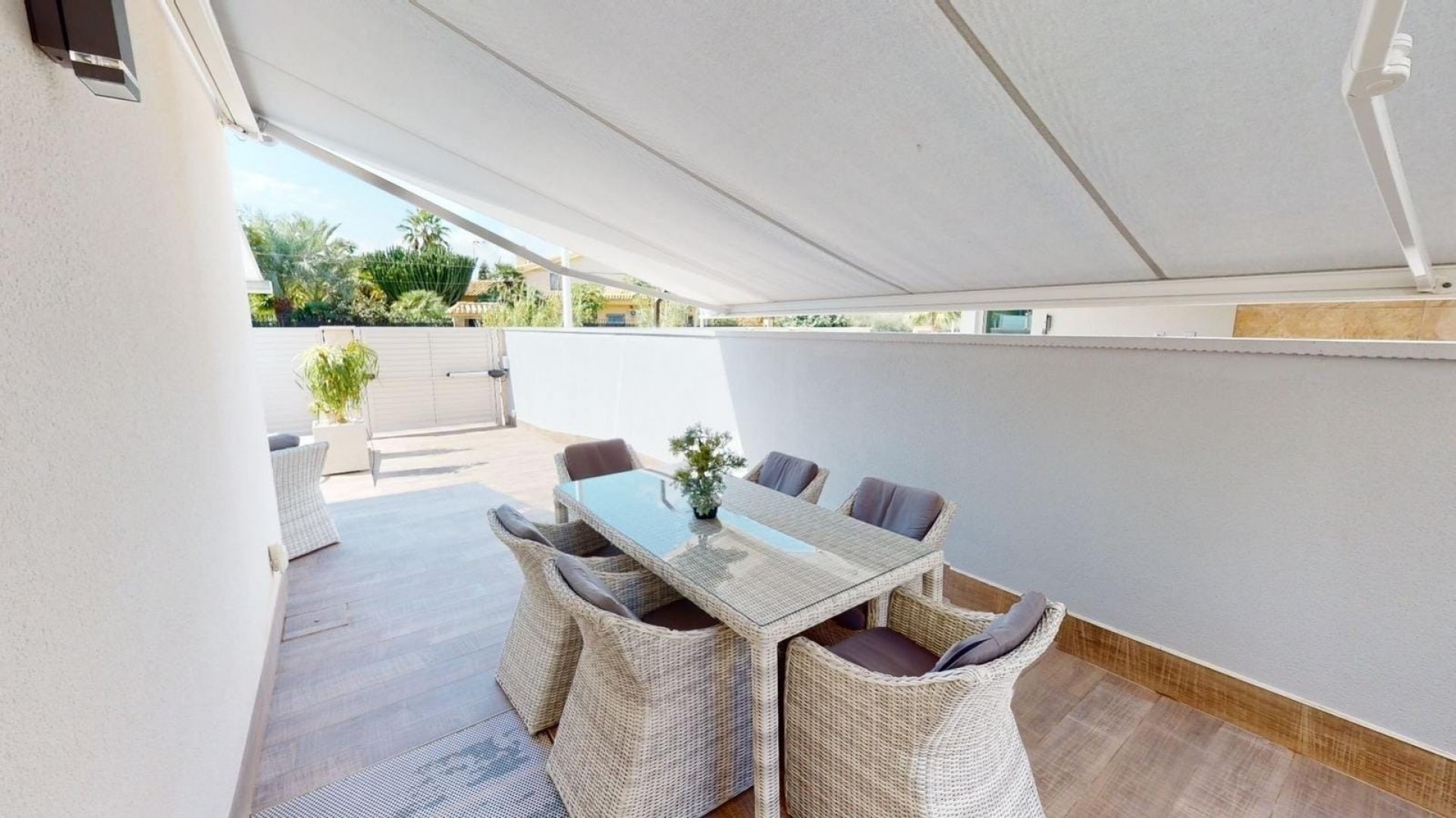 Venta - Chalet Independiente -
Torrevieja