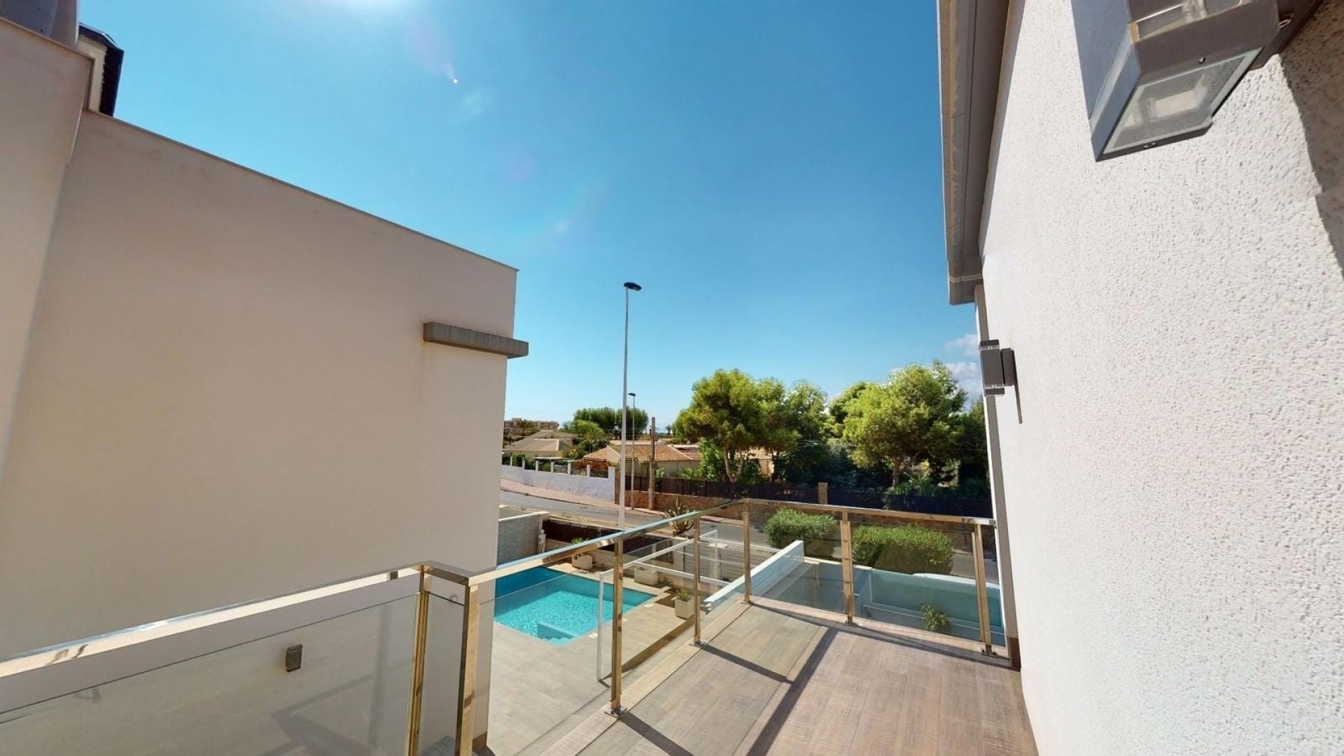 Venta - Chalet Independiente -
Torrevieja