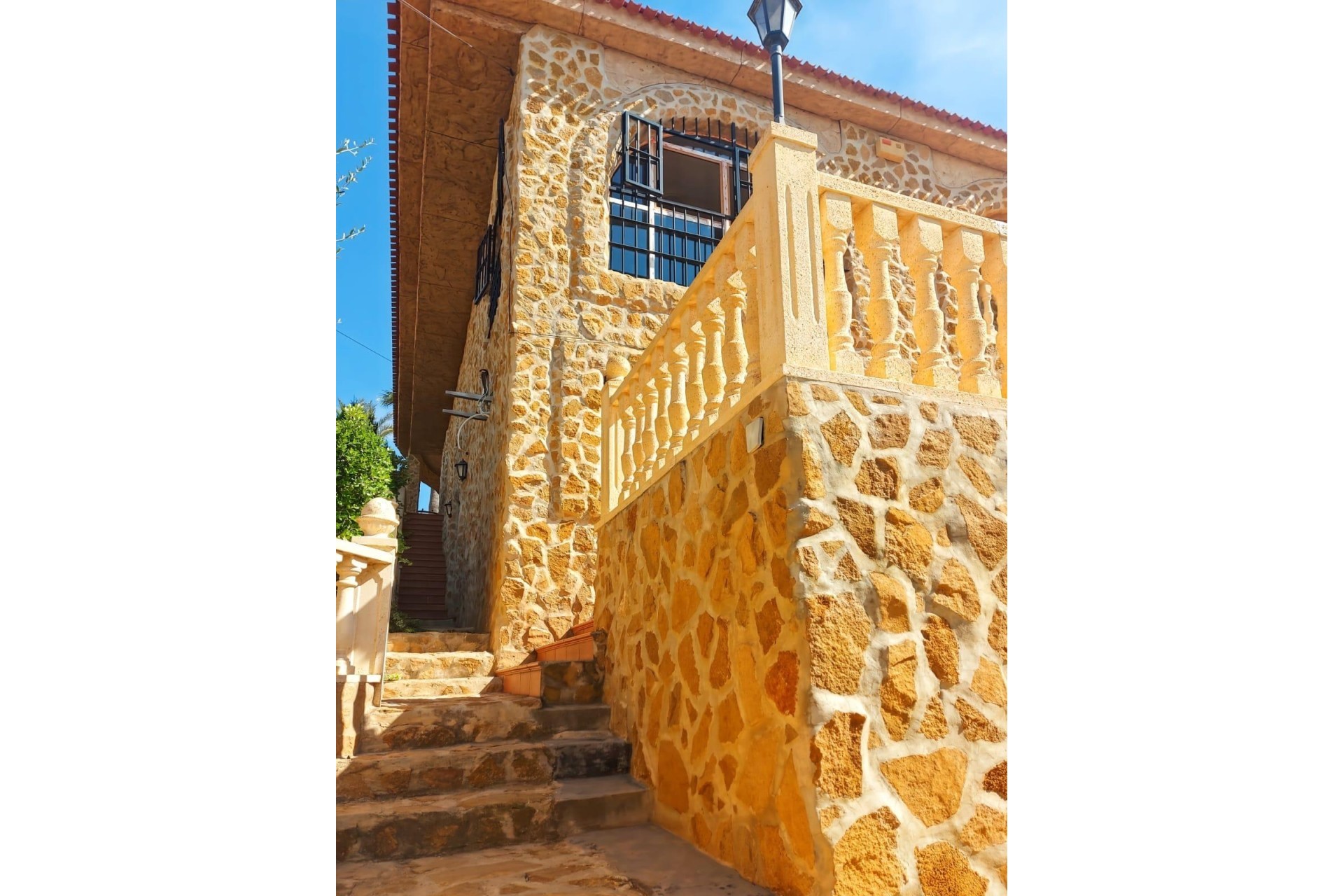 Venta - Chalet Independiente -
Torrevieja