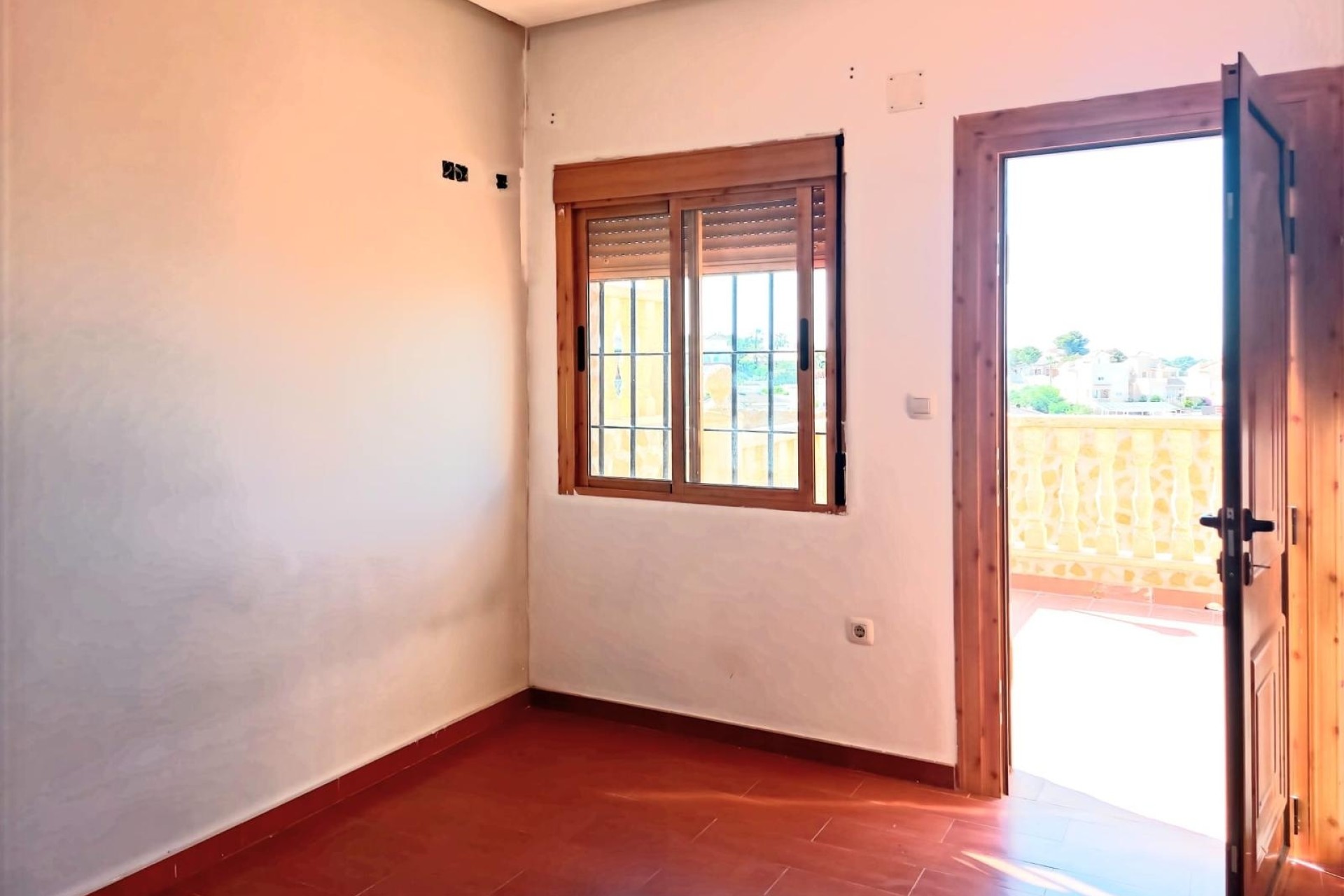 Venta - Chalet Independiente -
Torrevieja