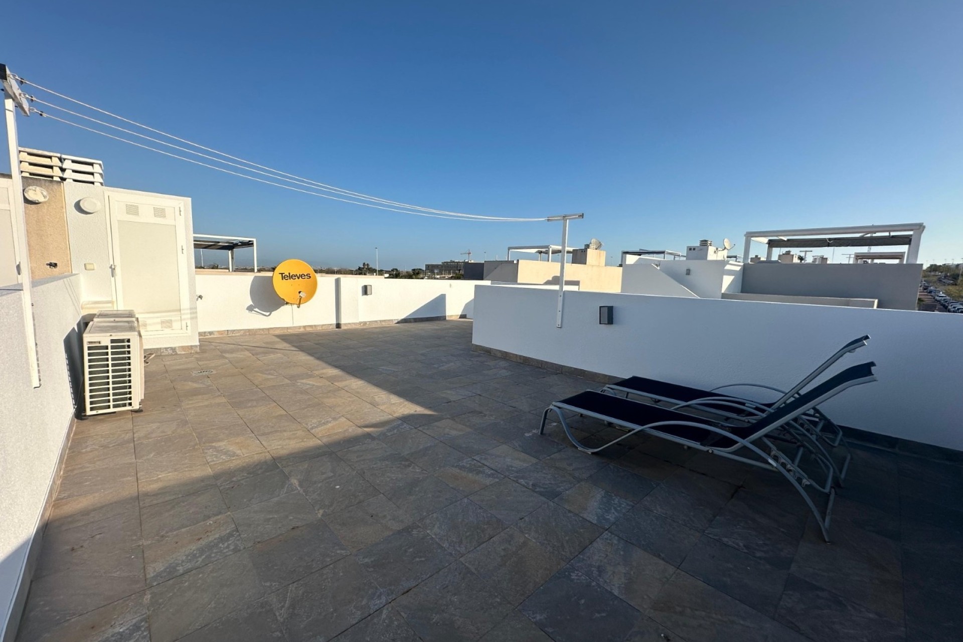 Venta - Chalet Independiente -
Torrevieja