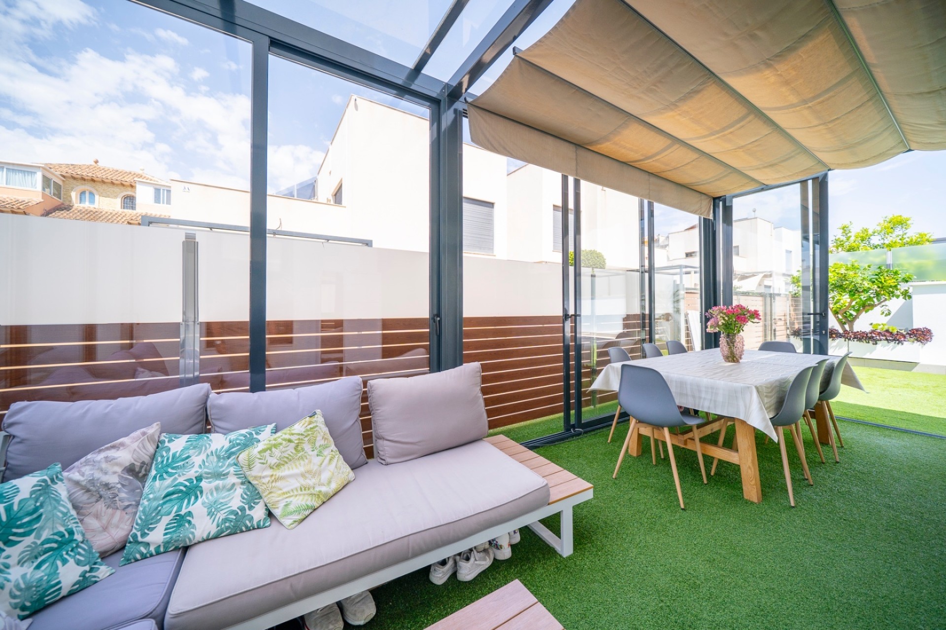 Venta - Chalet Independiente -
Torrevieja