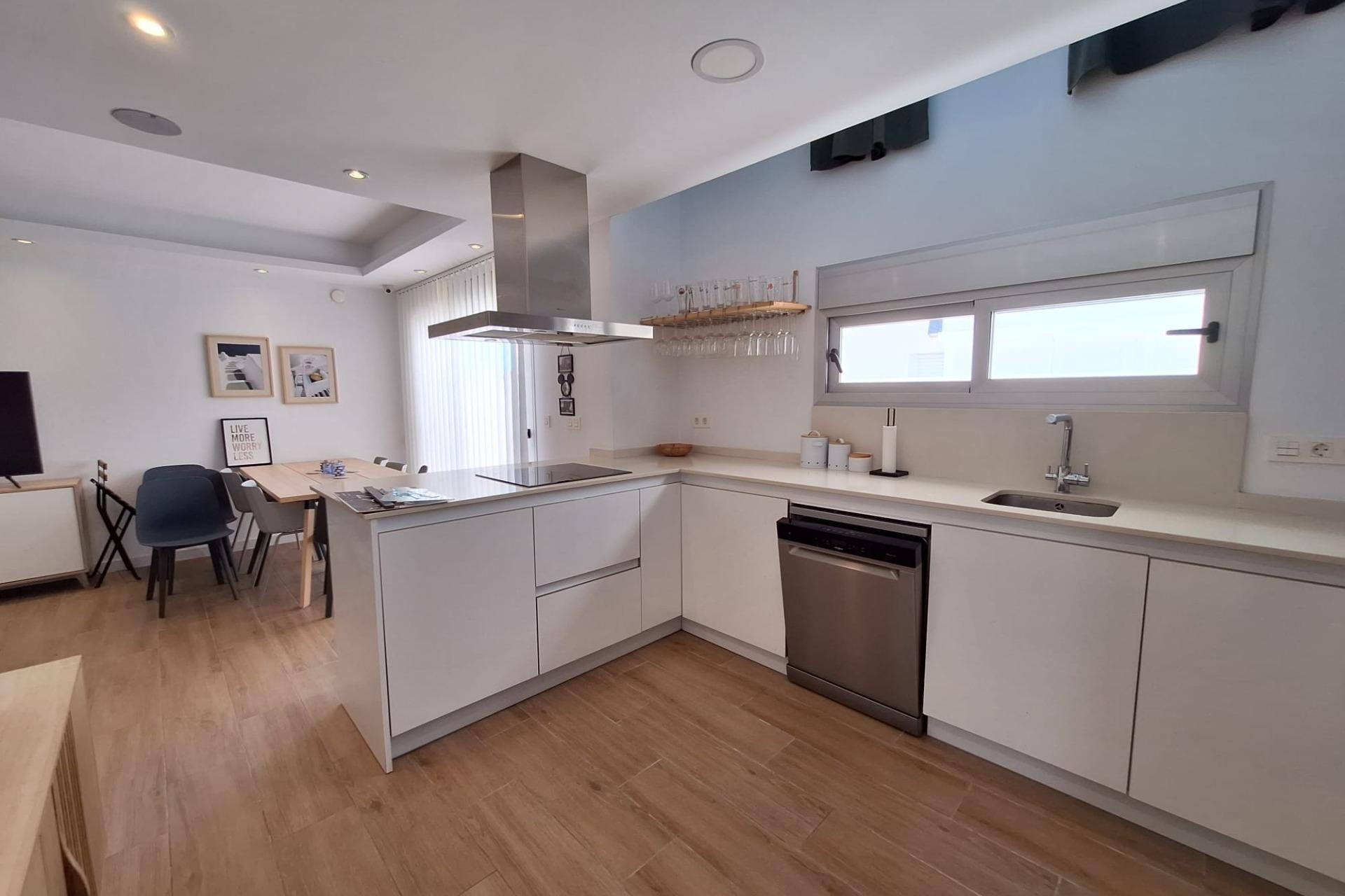 Venta - Chalet Independiente -
Torrevieja