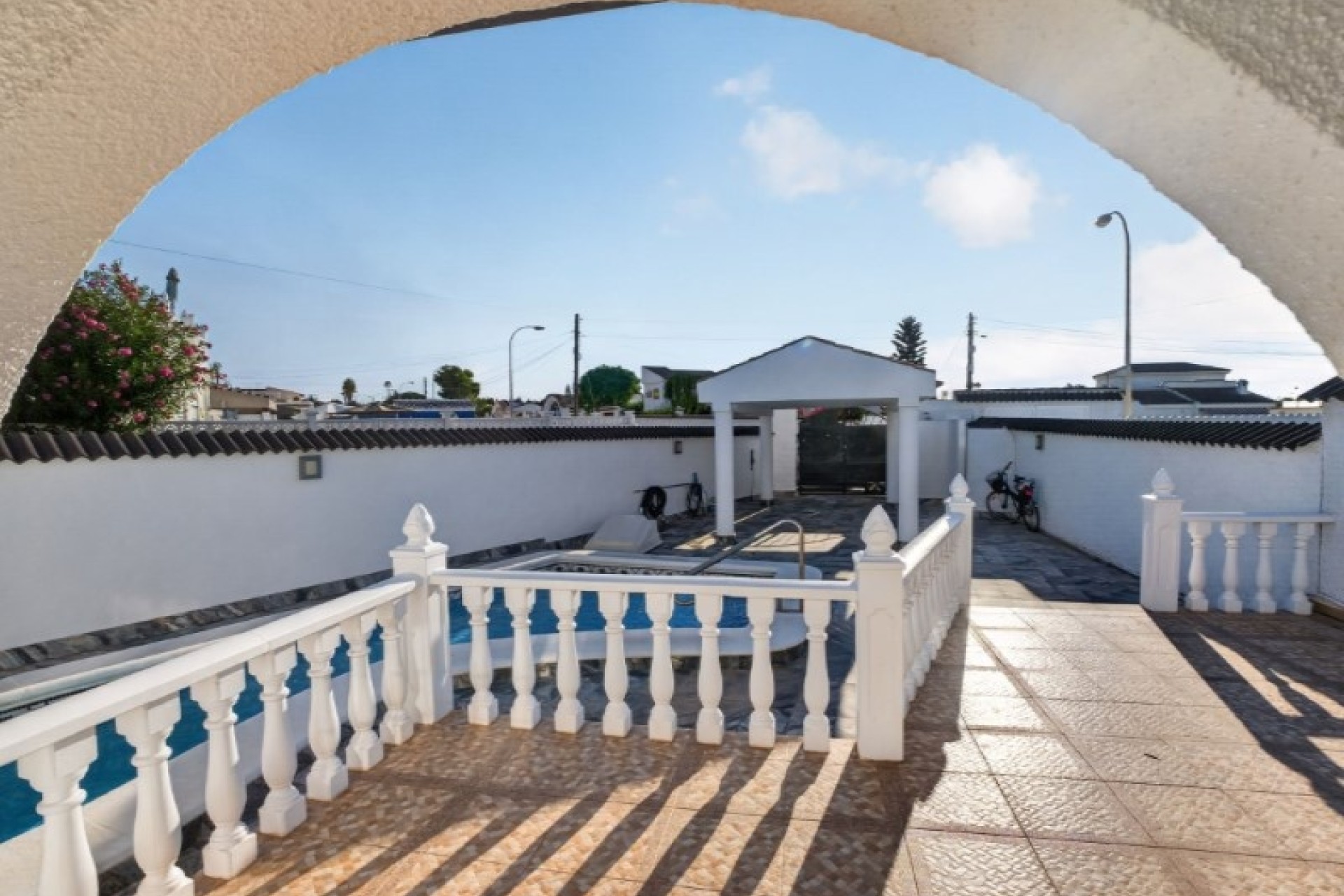 Venta - Chalet Independiente -
Torrevieja