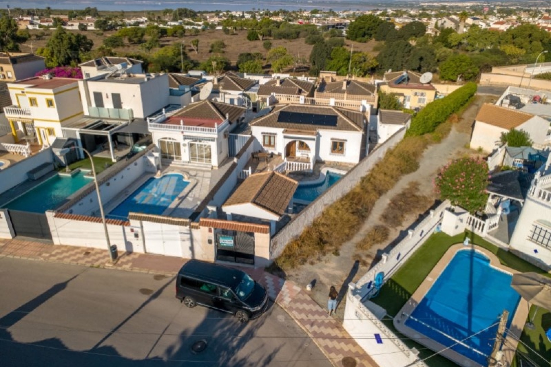 Venta - Chalet Independiente -
Torrevieja