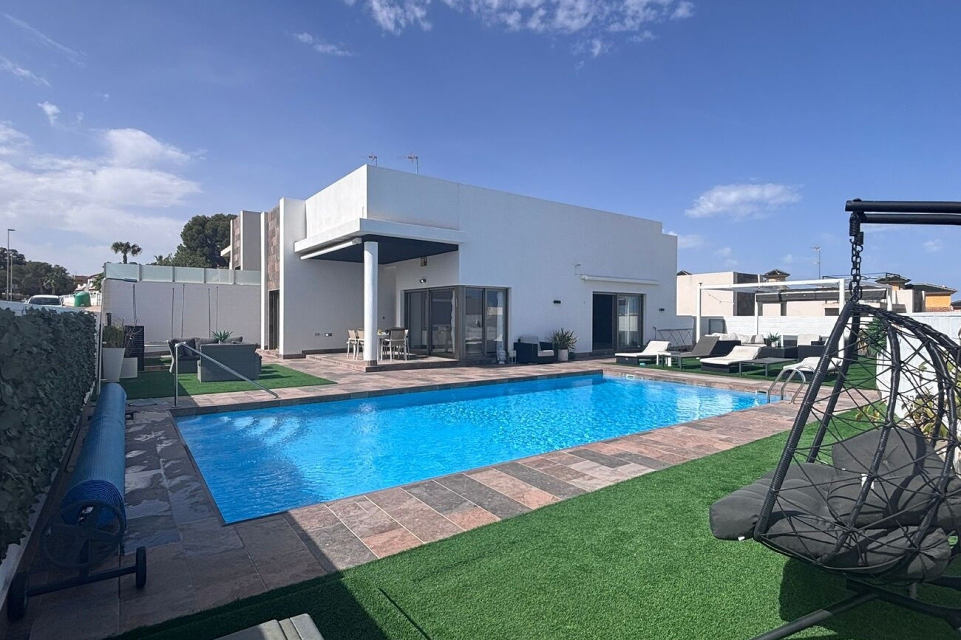 Venta - Chalet Independiente -
Villamartín - Costa Blanca