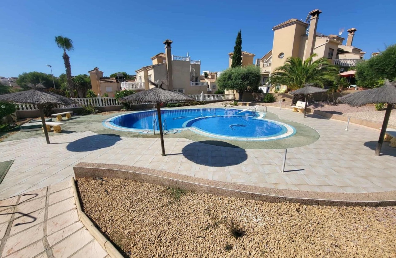 Venta - Chalet Independiente -
Villamartín - Costa Blanca