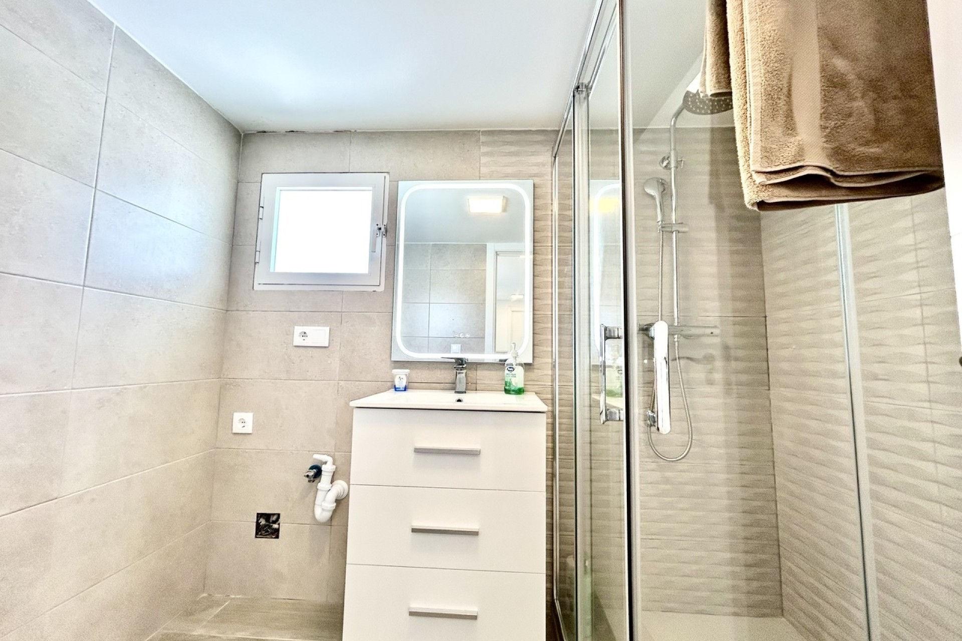 Venta - Chalet Independiente -
Villamartín - Costa Blanca