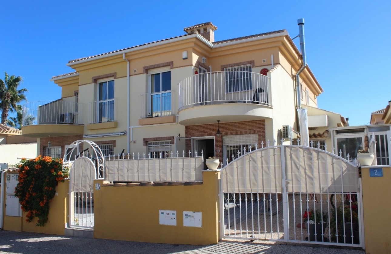 Venta - Chalet Independiente -
Villamartín - Costa Blanca