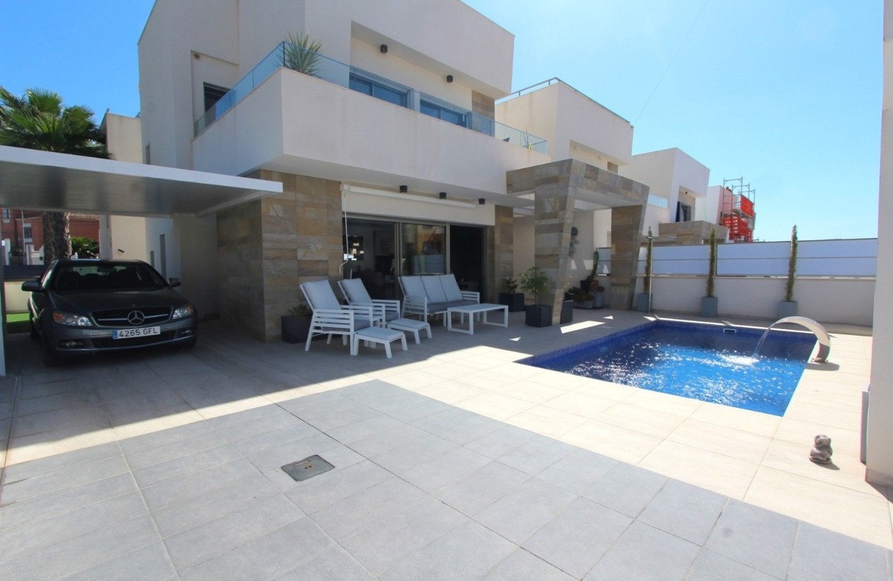 Venta - Chalet Independiente -
Villamartín - El Galan