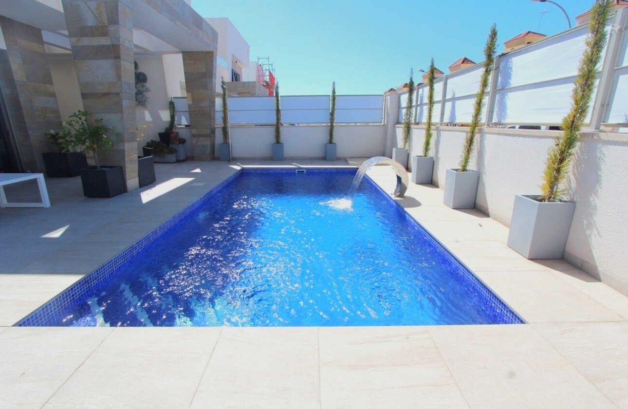 Venta - Chalet Independiente -
Villamartín - El Galan