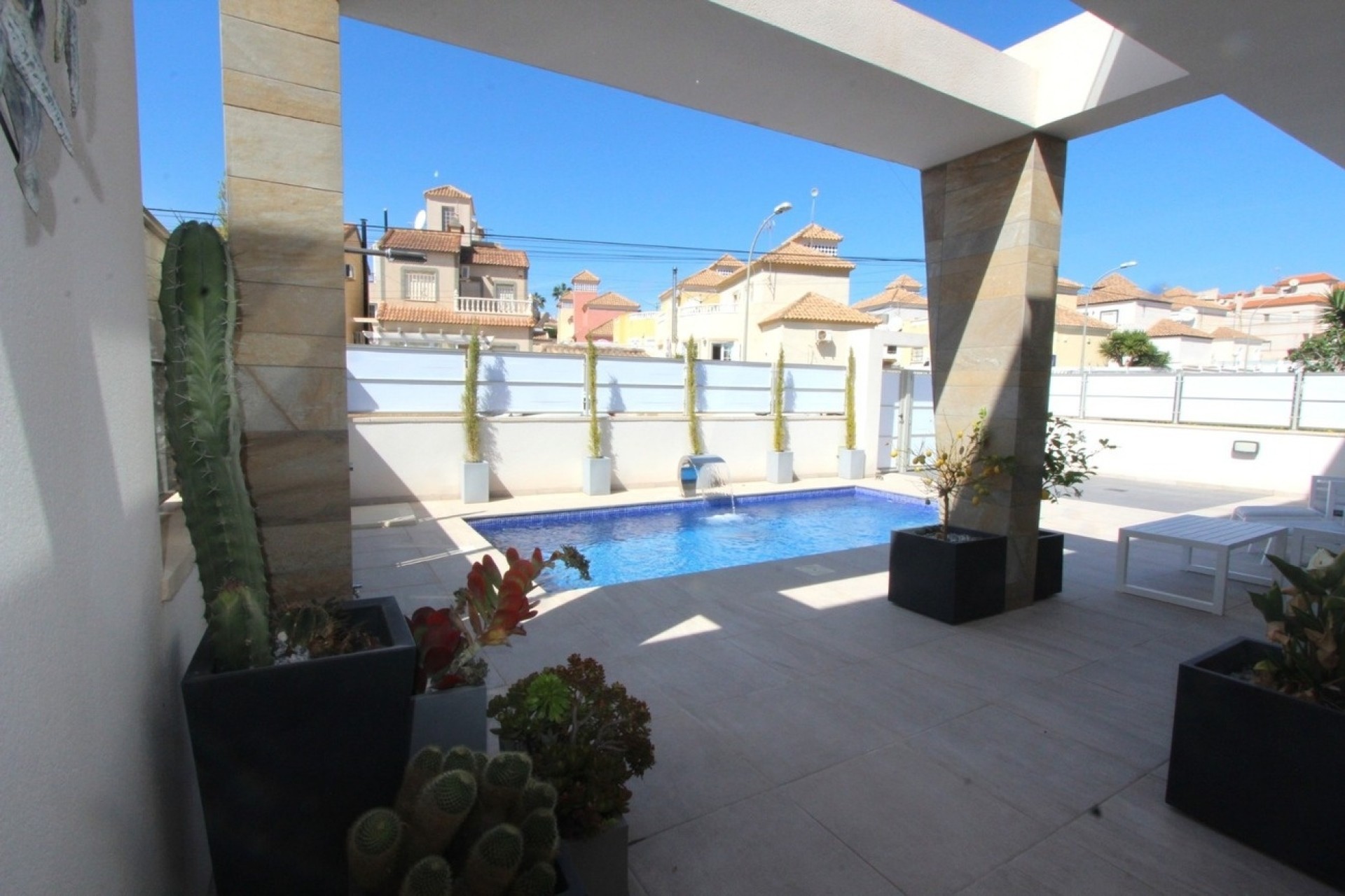Venta - Chalet Independiente -
Villamartín - El Galan