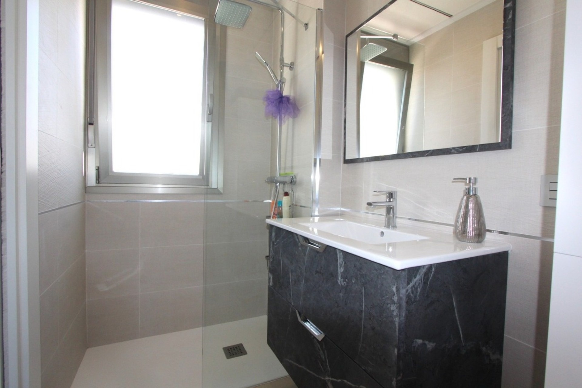 Venta - Chalet Independiente -
Villamartín - El Galan