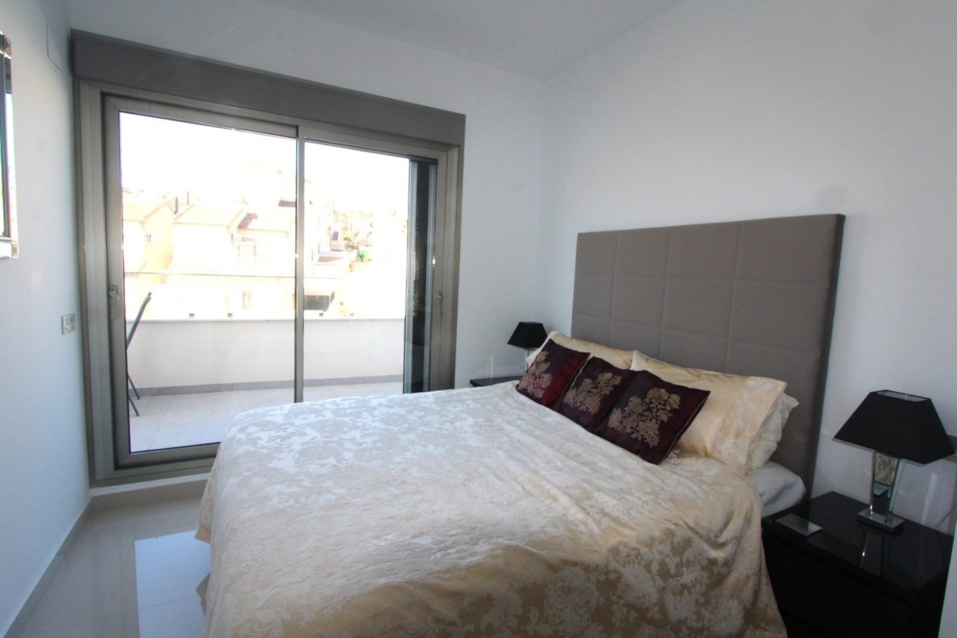Venta - Chalet Independiente -
Villamartín - El Galan