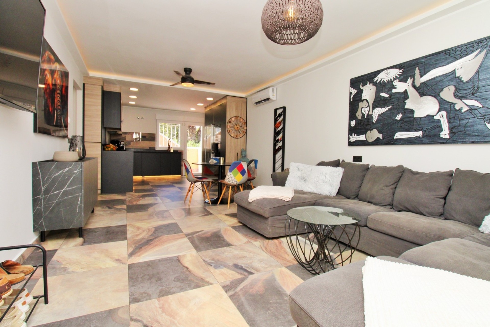 Venta - Chalet Independiente -
Villamartín - Las Violetas