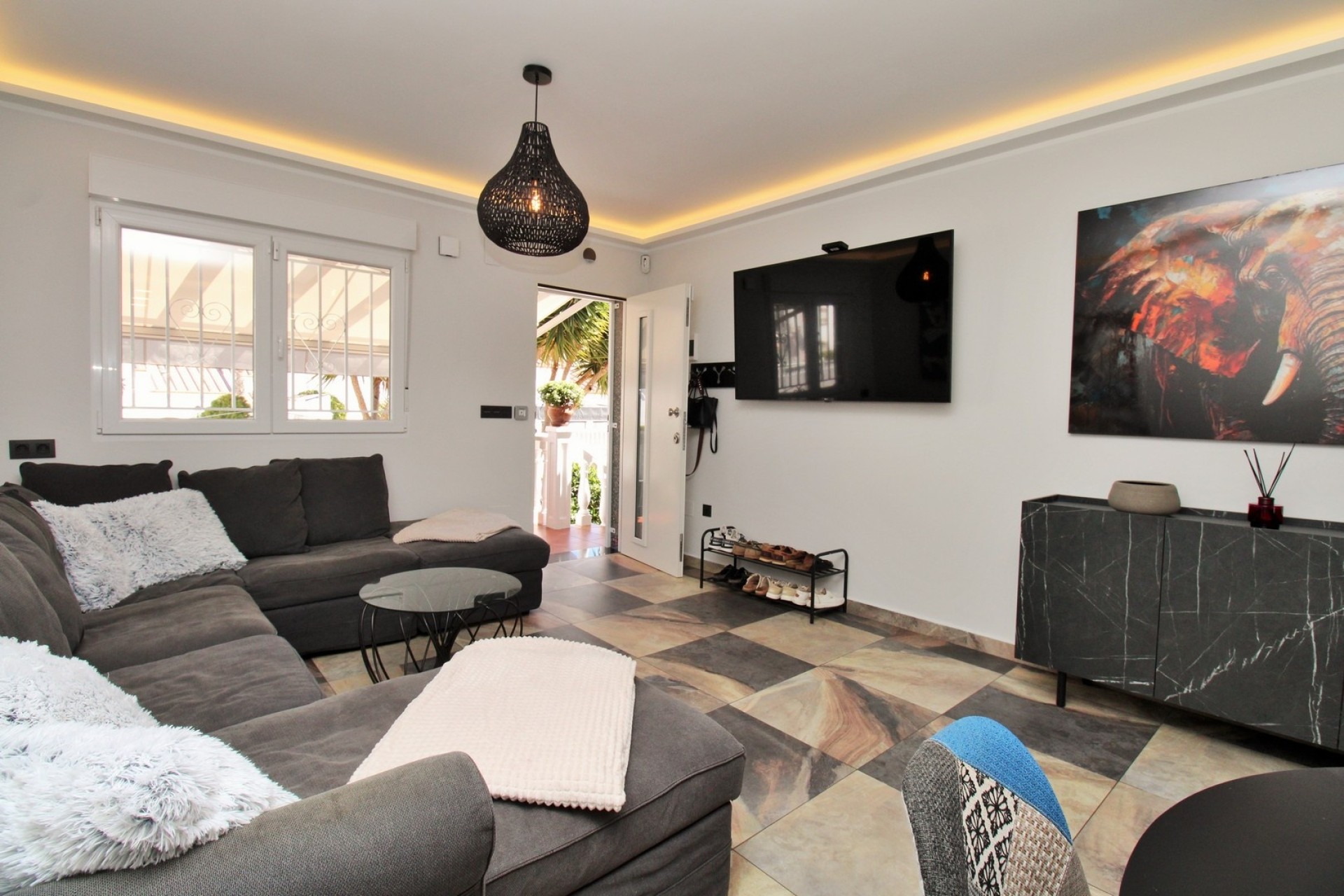 Venta - Chalet Independiente -
Villamartín - Las Violetas