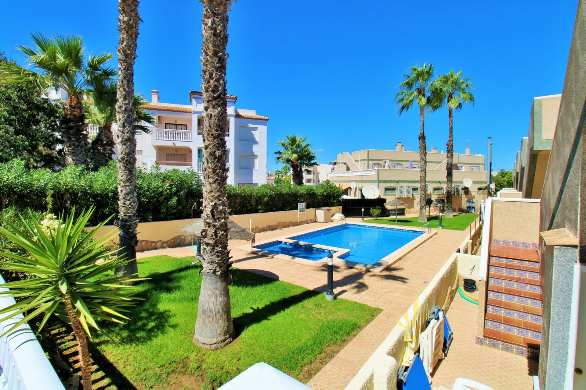 Venta - Chalet Independiente -
Villamartín - Las Violetas