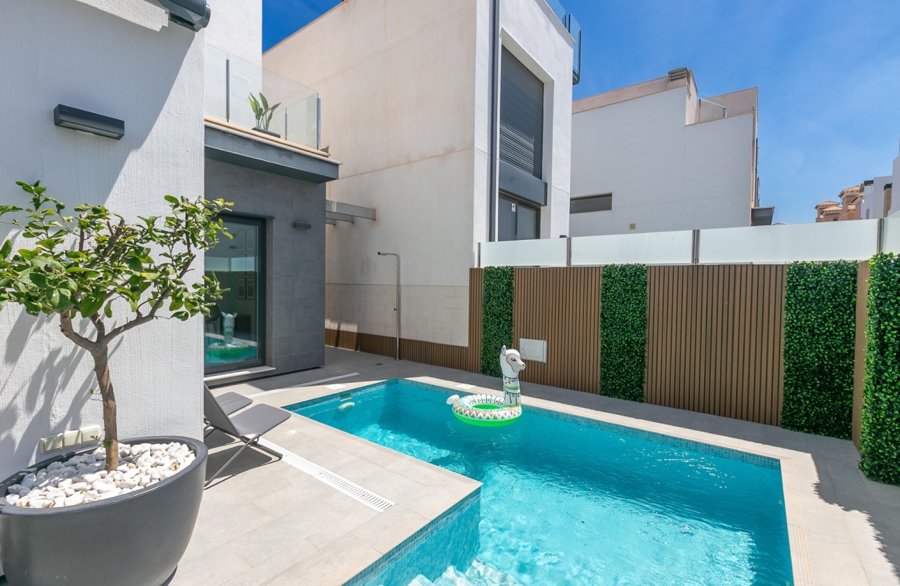 Venta - Chalet Independiente -
Villamartín - Pau 26
