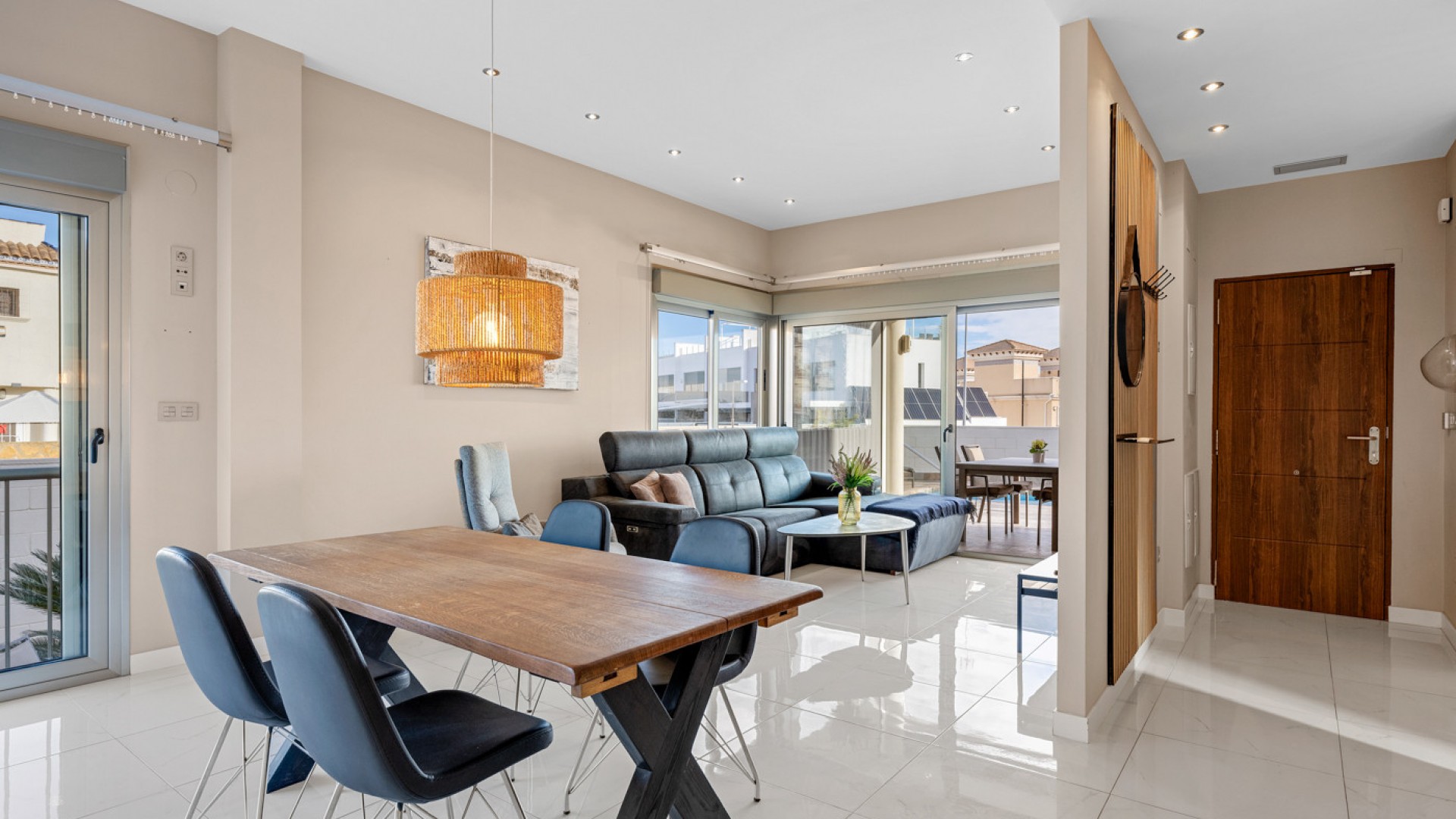 Venta - Chalet Independiente -
Villamartín