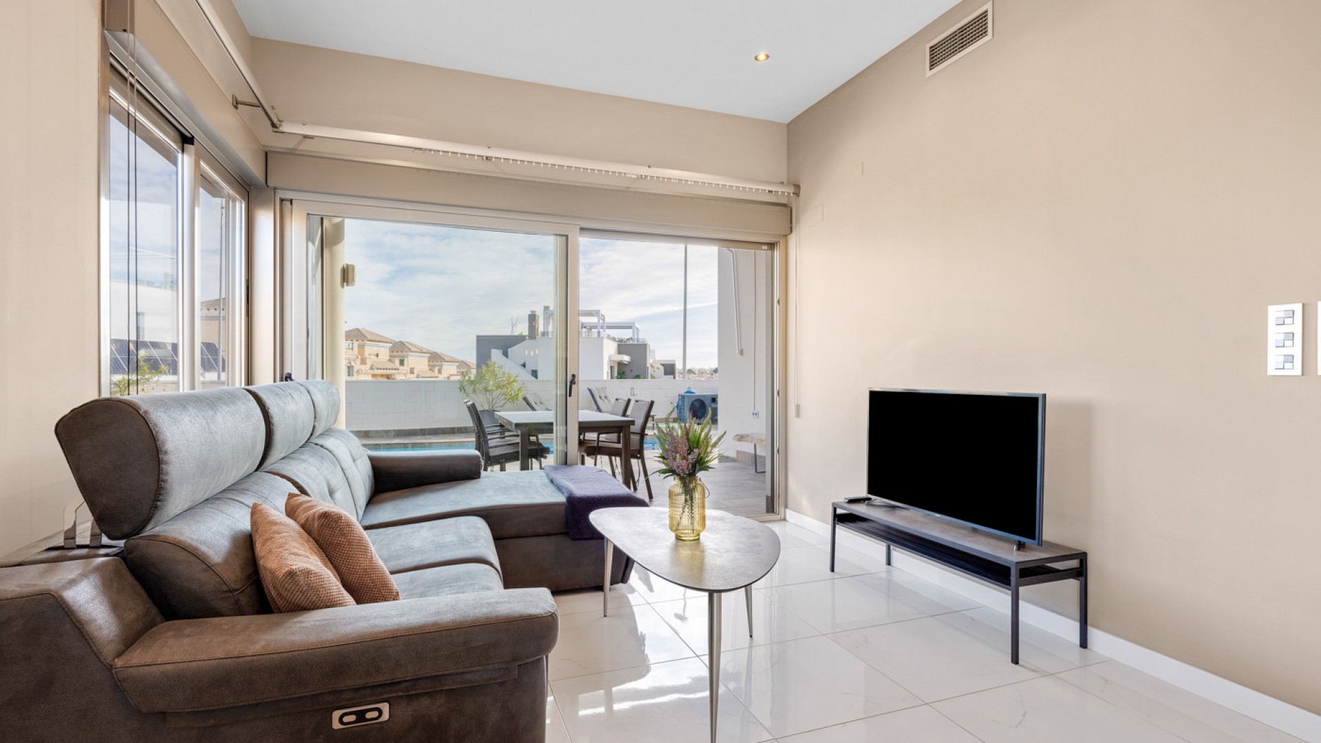 Venta - Chalet Independiente -
Villamartín