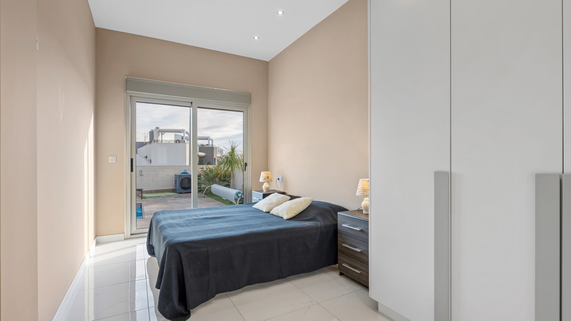 Venta - Chalet Independiente -
Villamartín